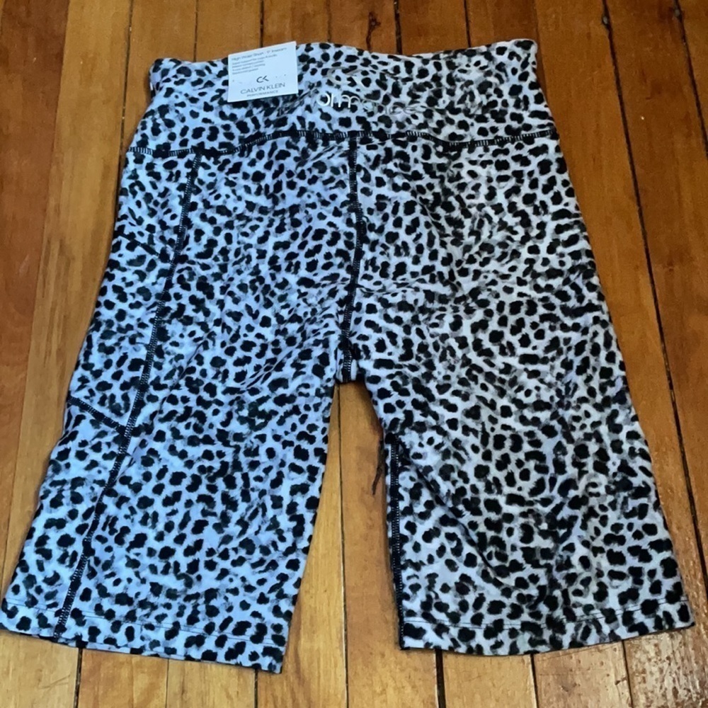 - 😊- Calvin Klein Compression Shorts Women White Black Leopard Activewear …